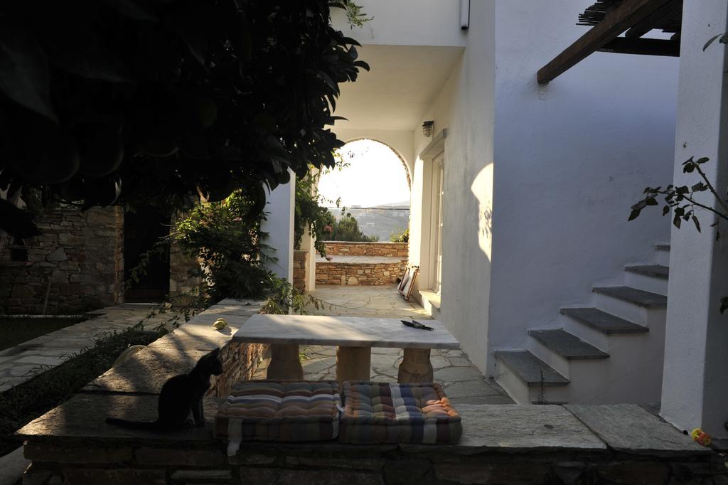 Romano Garden House - Land Tales Agios Romanos Pokoj fotografie