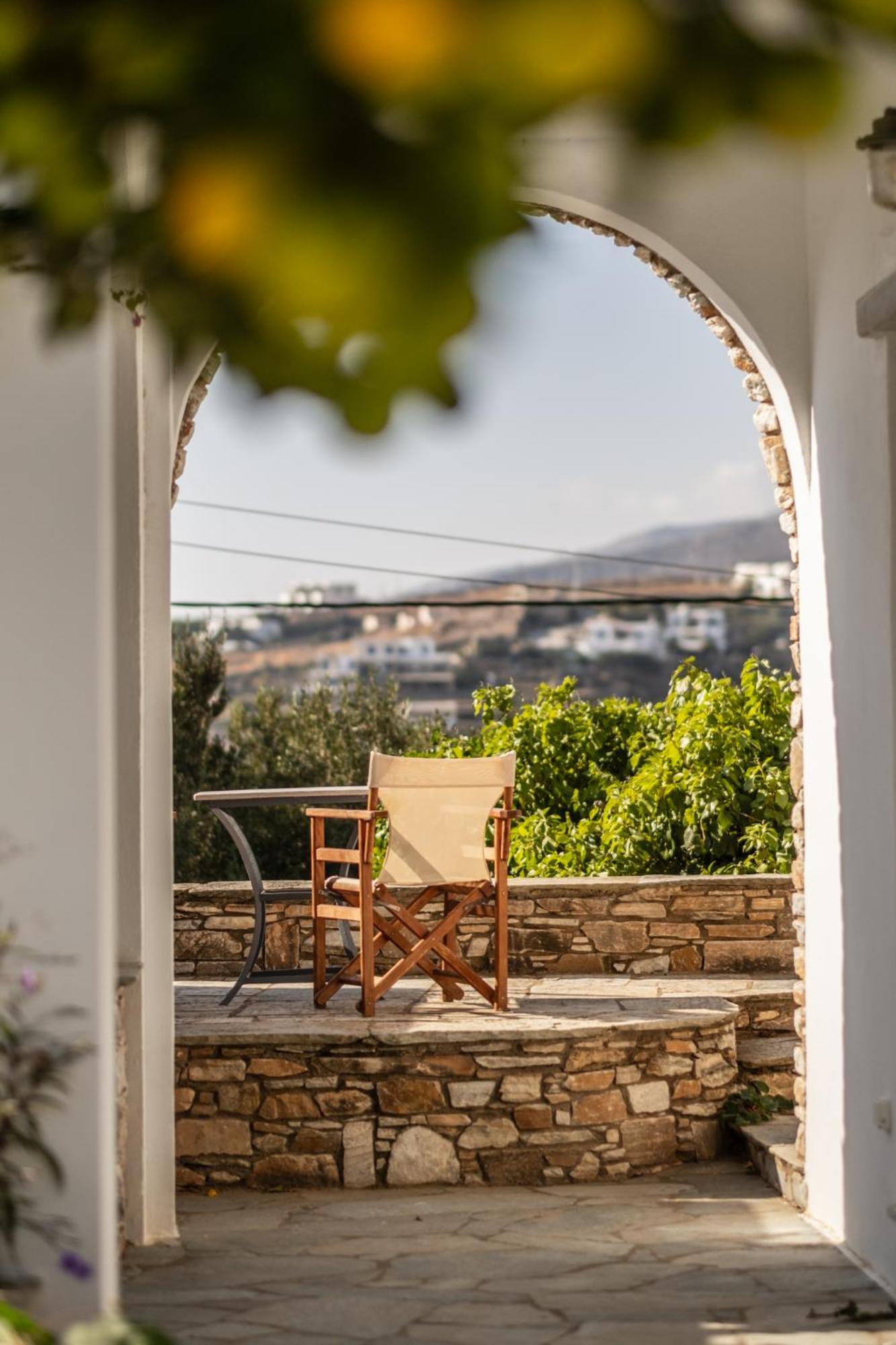 Romano Garden House - Land Tales Agios Romanos Exteriér fotografie