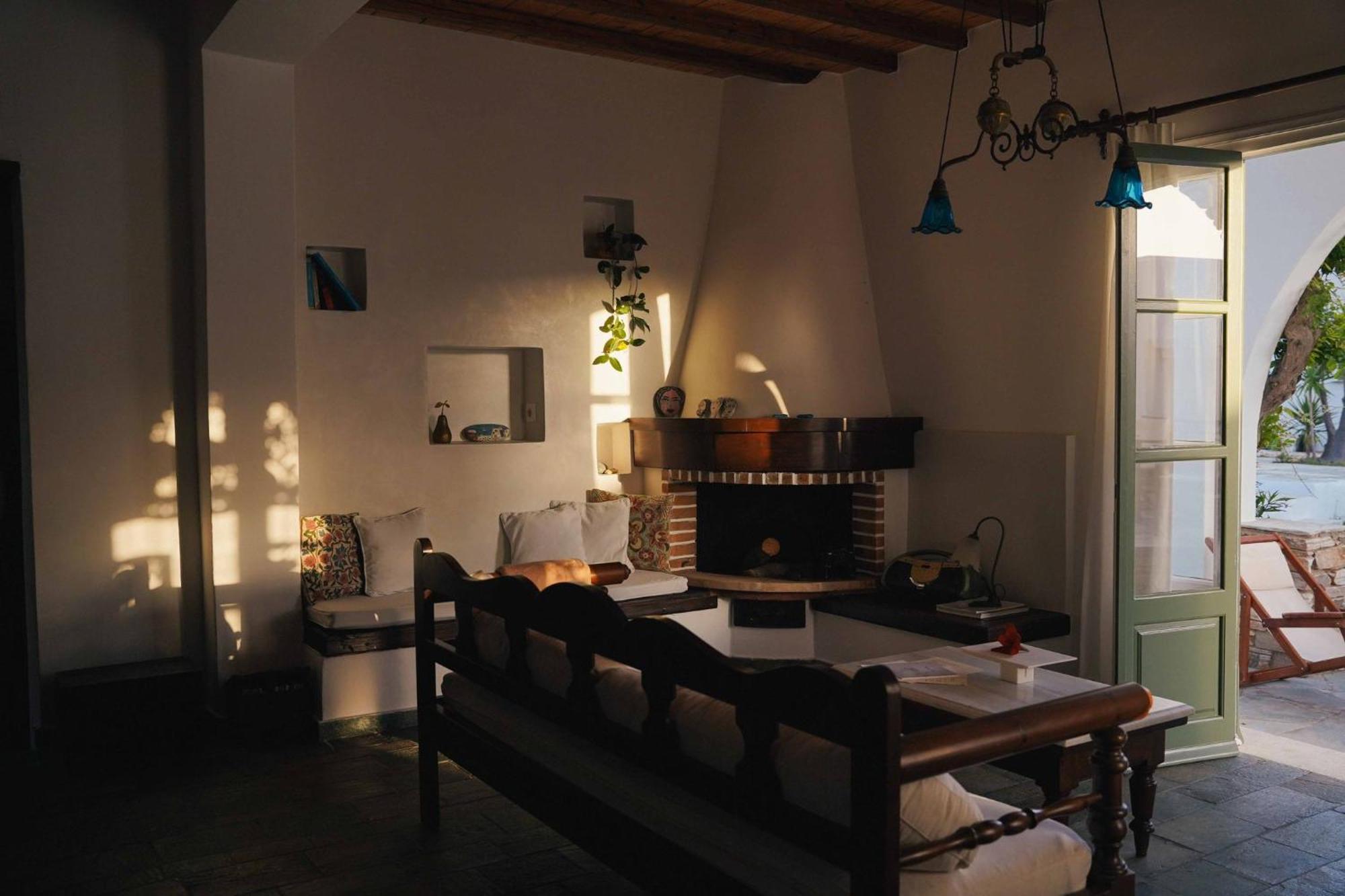 Romano Garden House - Land Tales Agios Romanos Exteriér fotografie