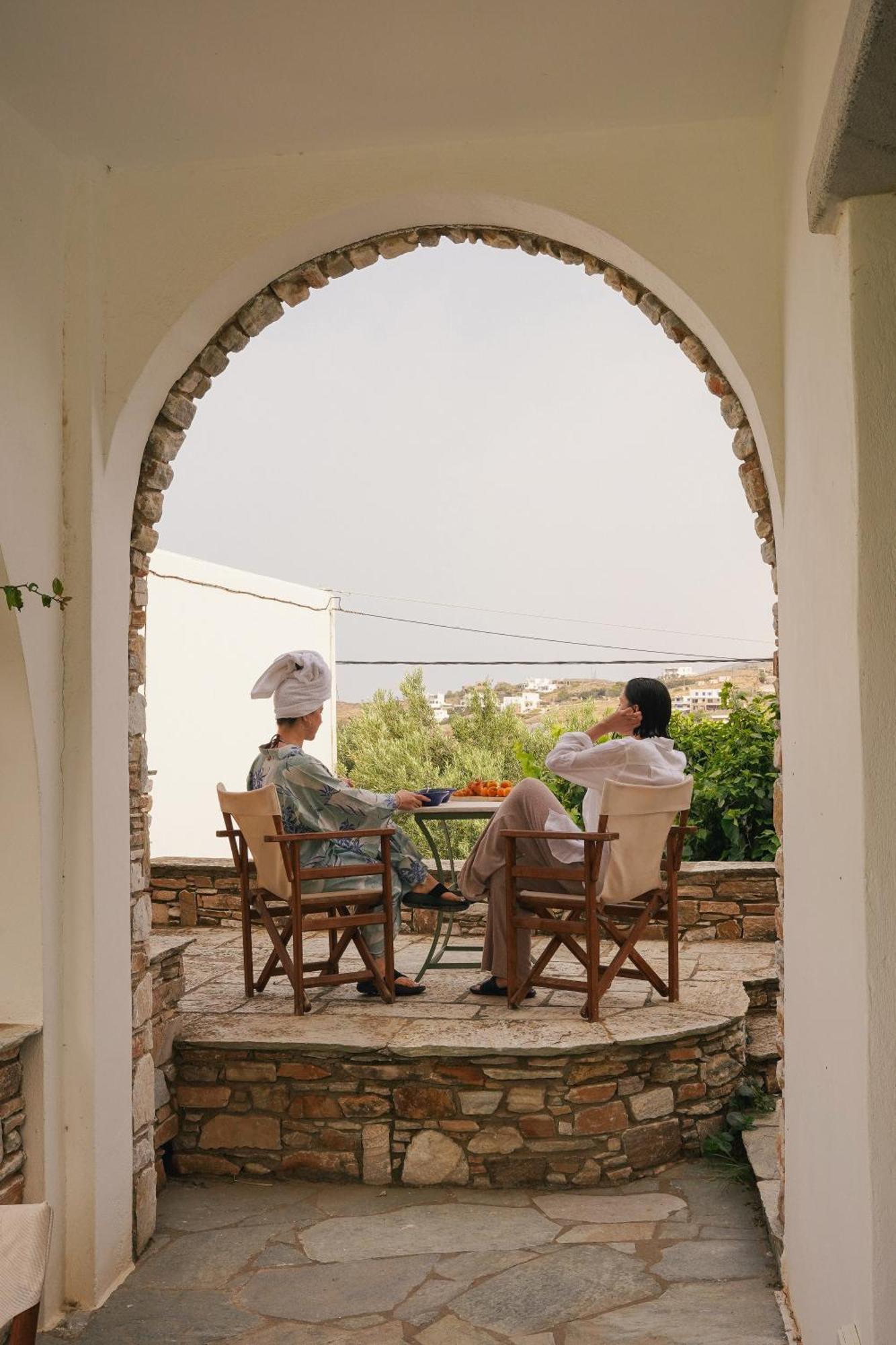 Romano Garden House - Land Tales Agios Romanos Exteriér fotografie